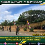 TINGKATKAN KEMANUNGGALAN TNI DAN MASYARAKAT, SATGAS YONIF 144/JY JALIN KEBERSAMAAN DENGAN WARGA NIENATIE